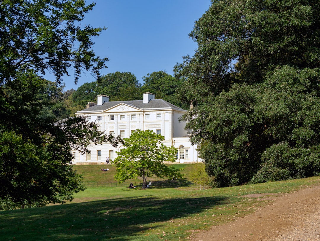 Discover Hampstead Heath: London's Hidden Gardens - Londra | Secret World Trip Planner