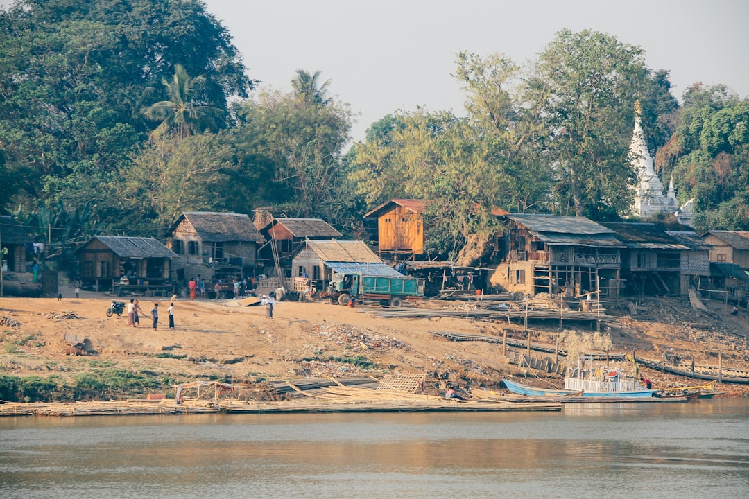 Entdecke den Schlaf in Myanmar: Eine Reise in Ruhe und Gelassenheit - Kyengru | Secret World Trip Planner