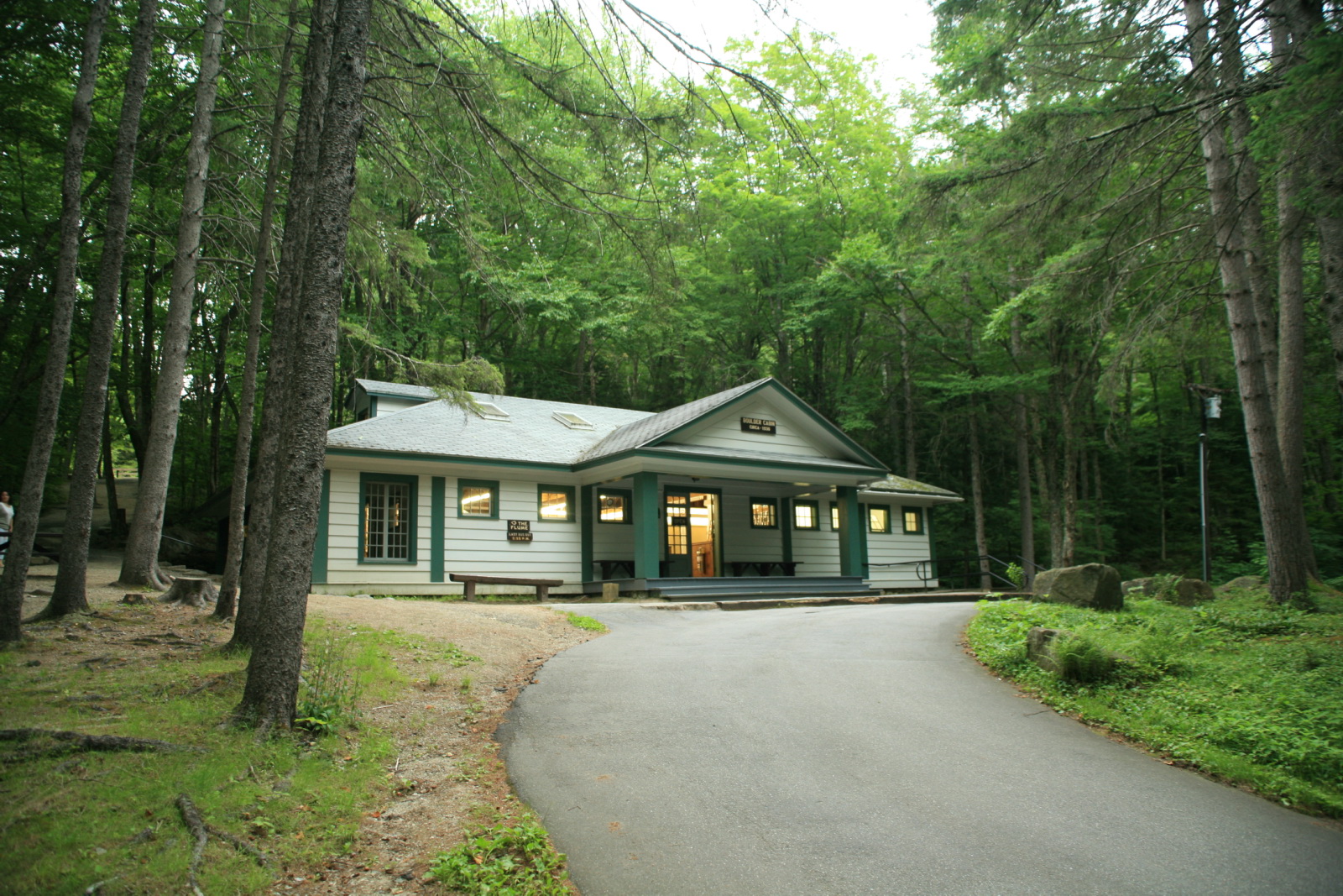 Discover the Beauty of Franconia Notch State Park in New Hampshire