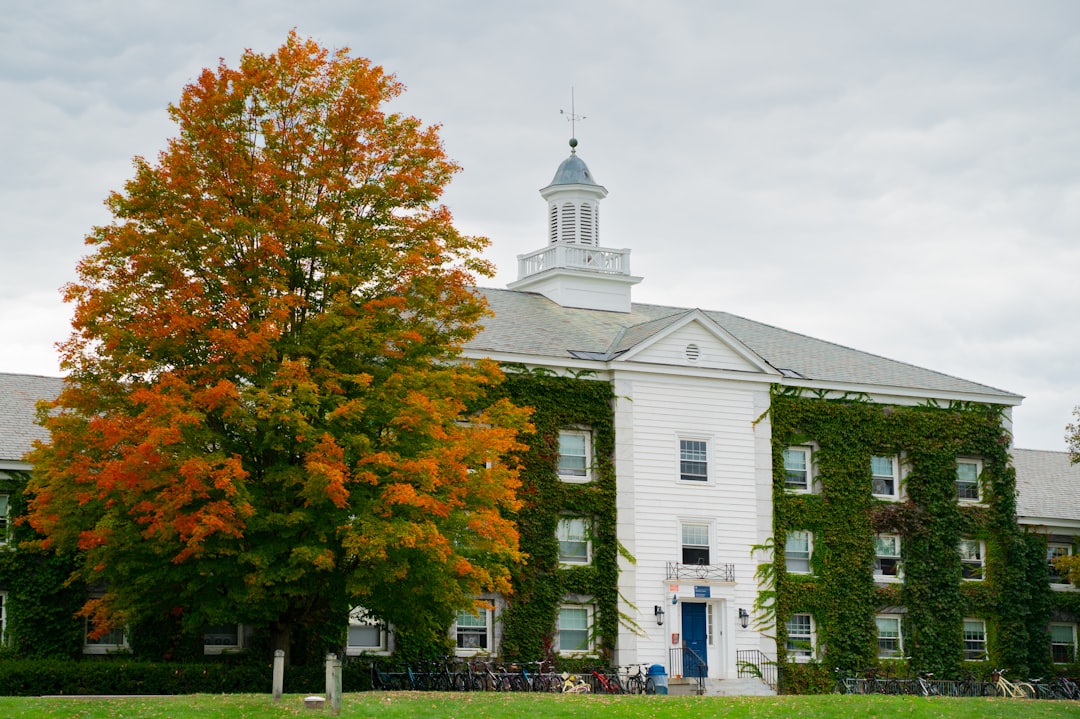 Vermont Herbstlaub: Die Magie des Herbstes in Stowe - FM8Q+44 Aral | Secret World Trip Planner