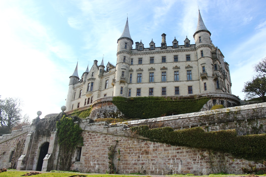 Entdecken Sie das Balmoral Castle: Geschichte und Schönheit in Schottland