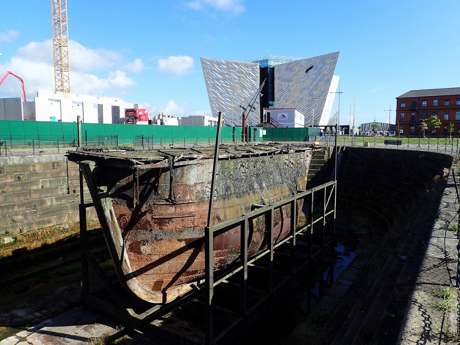 Erkunde das Titanic Museum in Belfast: eine Reise durch die Geschichte | Secret World Trip Planner