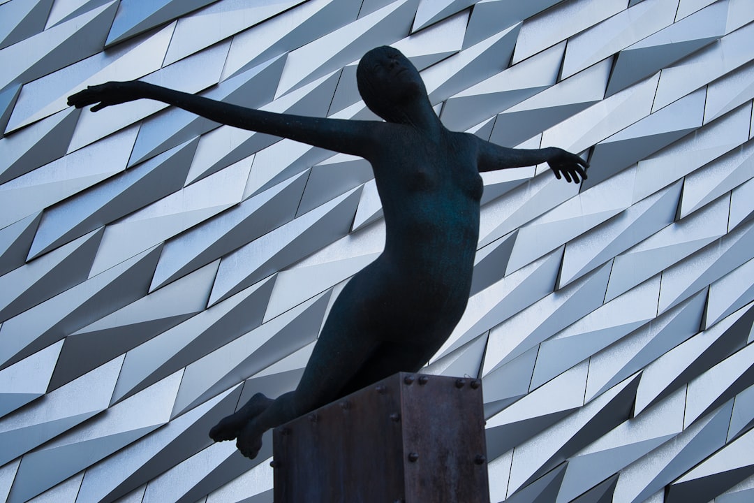 Erkunde das Titanic Museum in Belfast: eine Reise durch die Geschichte | Secret World Trip Planner