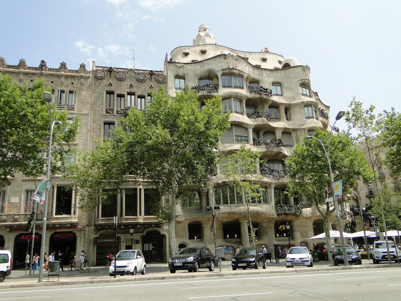 Scopri Casa Milà La Pedrera: Un Capolavoro di Gaudí a Barcellona - Barcelona | Secret World Trip Planner