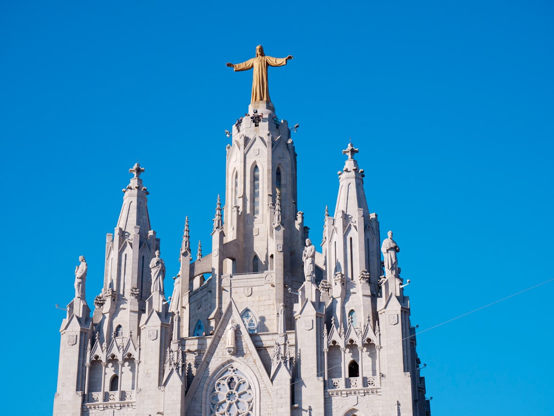 Scopri il Tibidabo: La Vista Panoramica di Barcellona - Barcelona | Secret World Trip Planner