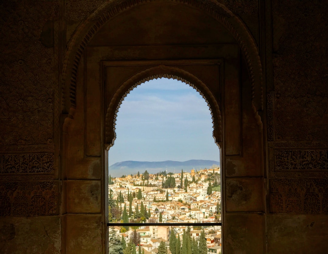 Esplora l'Albaicín di Granada: storia e bellezze nascoste
