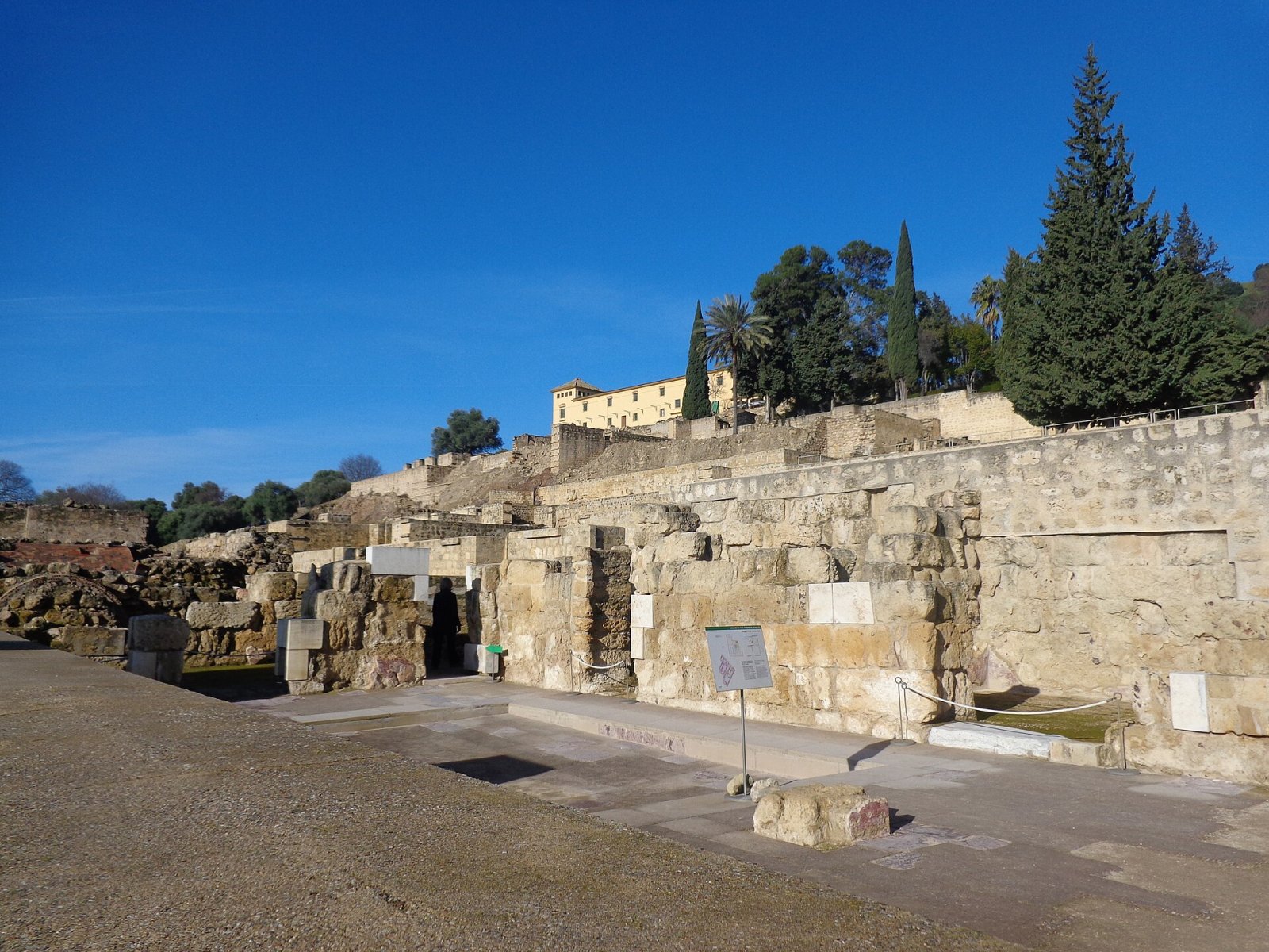 Scopri la magia di Medina Azahara: storia e bellezze di Córdoba