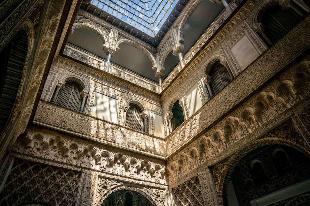 Entdecken Sie den Alcázar von Sevilla: ein Juwel der andalusischen Geschichte