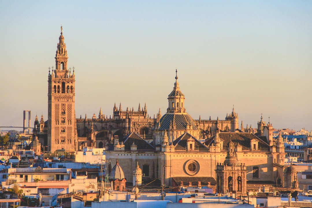 Die Giralda von Sevilla: Ein Symbol für Geschichte und Kultur