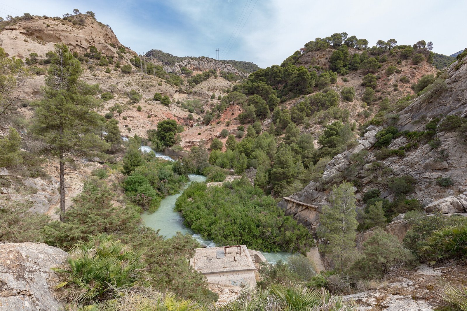 Entdecken Sie den Caminito del Rey: Ein Abenteuer in Andalusien - Beni Ksila | Secret World Trip Planner