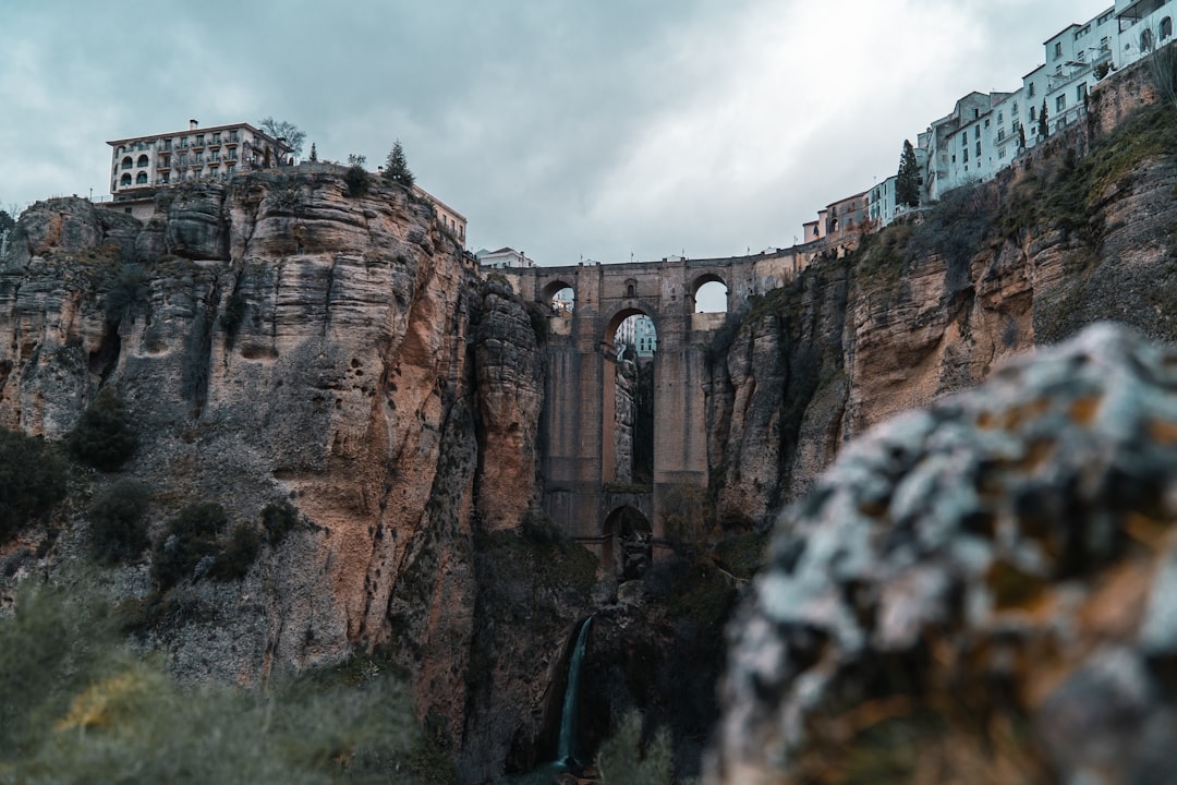 Ronda Altstadt: Eine Reise ins Herz der andalusischen Geschichte — Béjaïa