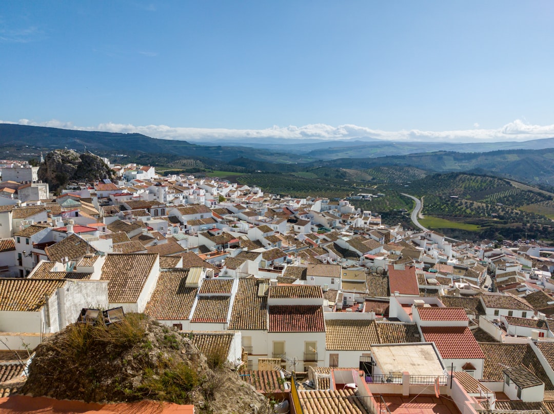 Esplorando i Villaggi Bianchi dell'Andalusia: Arcos de la Frontera - Kaous | Secret World Trip Planner