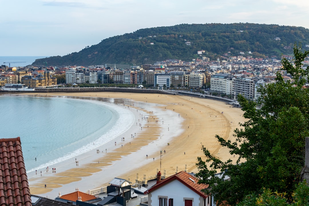 La Concha Strand: Ein Paradies in San Sebastián - Castelnaudary | Secret World Trip Planner
