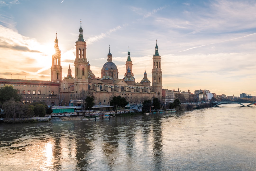 Scopri la Basilica di Zaragoza: Un gioiello dell'Aragona - Ivars d'Urgell | Secret World Trip Planner