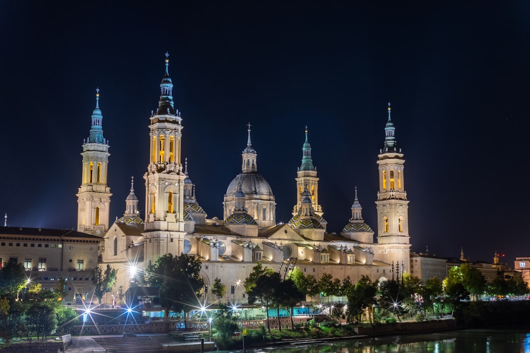 Entdecken Sie die Basilika von Zaragoza: Ein Juwel Aragonas — Ivars d'Urgell