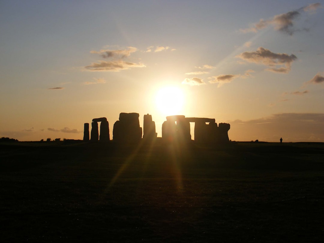 Entdecke Stonehenge: Das geheimnisvolle prähistorische Monument im Vereinigten Königreich | Secret World Trip Planner