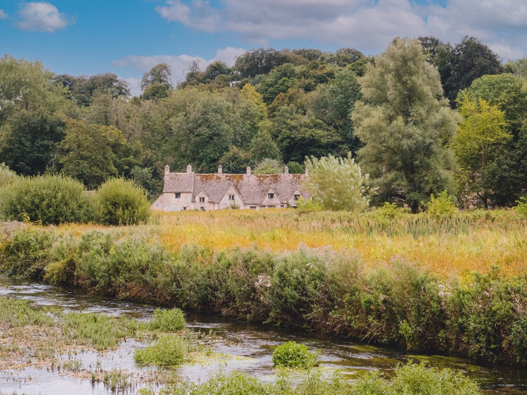 Entdecken Sie Bibury: ein kulturelles Juwel im Herzen Englands | Secret World Trip Planner