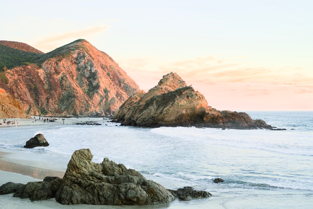 Pfeiffer Beach entdecken: Der Traumstrand in Big Sur - Big Sur | Secret World Trip Planner