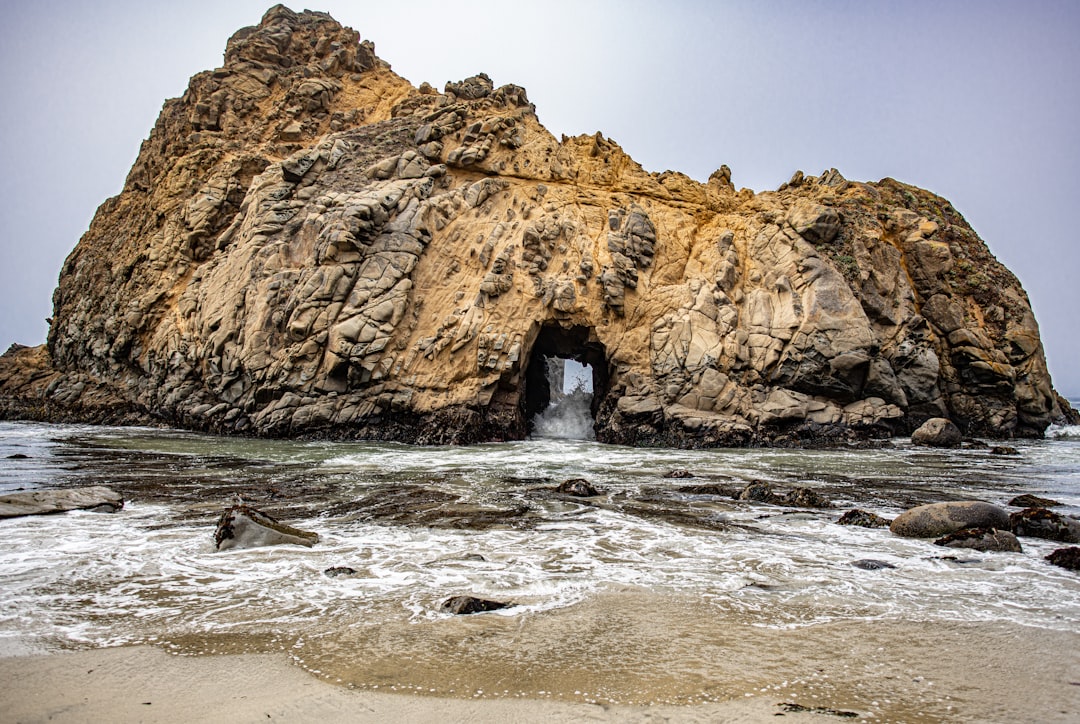 Pfeiffer Beach entdecken: Der Traumstrand in Big Sur - Big Sur | Secret World Trip Planner