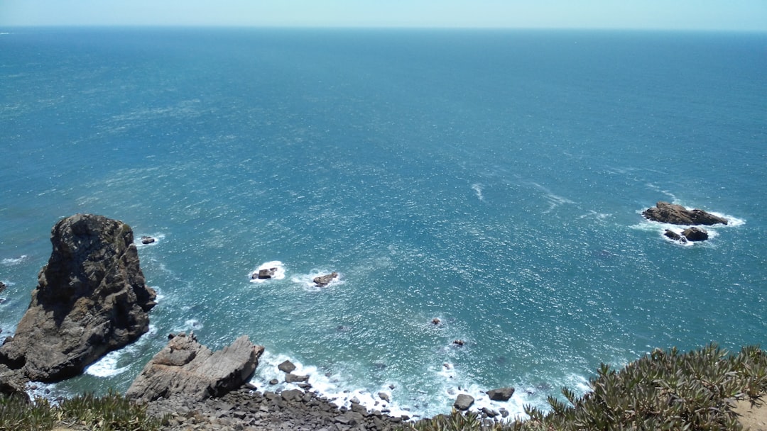 Faro di Cape Roca: Un Viaggio nell'Infinito Atlantico - Estrada do Cabo da Roca | Secret World Trip Planner