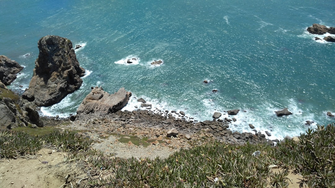 Faro di Cape Roca: Un Viaggio nell'Infinito Atlantico - Estrada do Cabo da Roca | Secret World Trip Planner