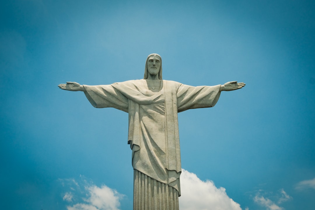 Secret World vs TripIt: Best Travel App for Rio - Rio de Janeiro | Secret World Trip Planner