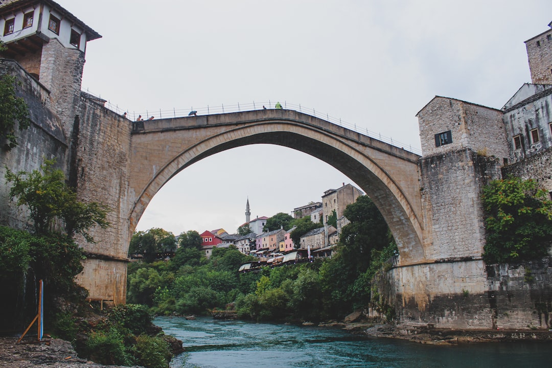 Ponte Vecchio von Mostar: Ein Erbe zum Entdecken - Stari most | Secret World Trip Planner