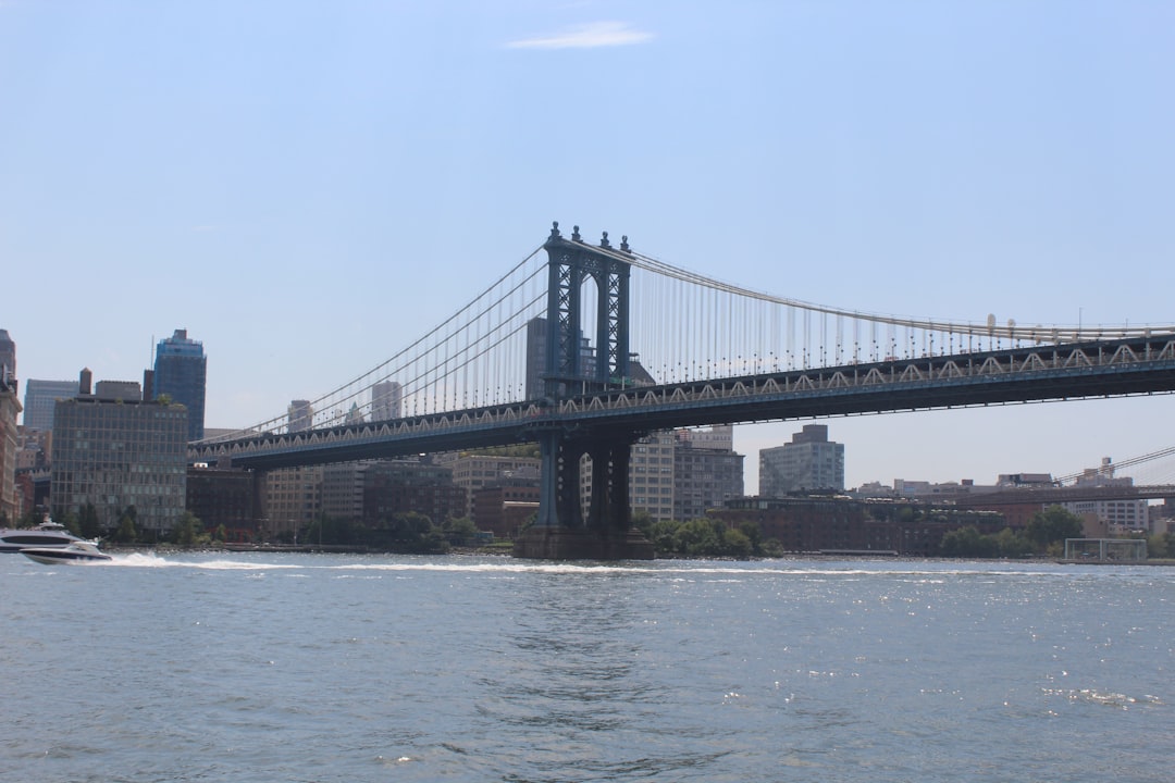 Scopri The High Bridge: Un Tesoro Nascosto di New York - New York | Secret World Trip Planner
