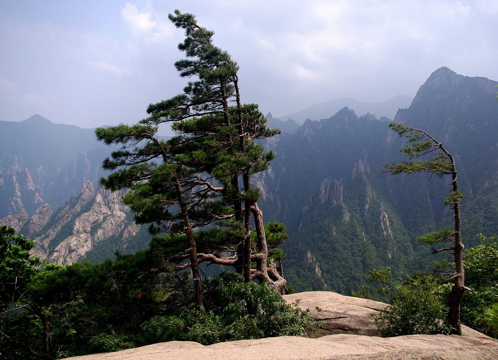 Entdecken Sie Socheongbong: Ein Naturparadies in Südkorea - Inje | Secret World Trip Planner