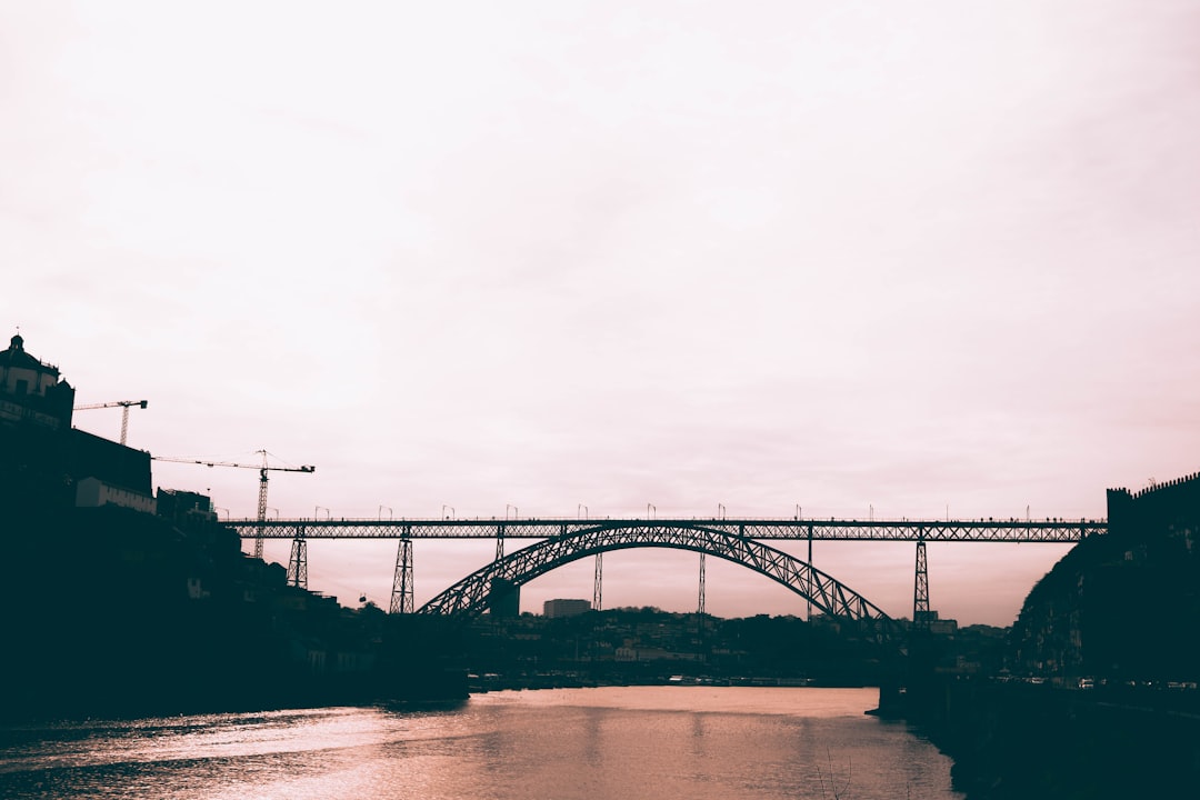 Discover the Dom Luís Bridge: Symbol of Porto and Its History | Secret World Trip Planner
