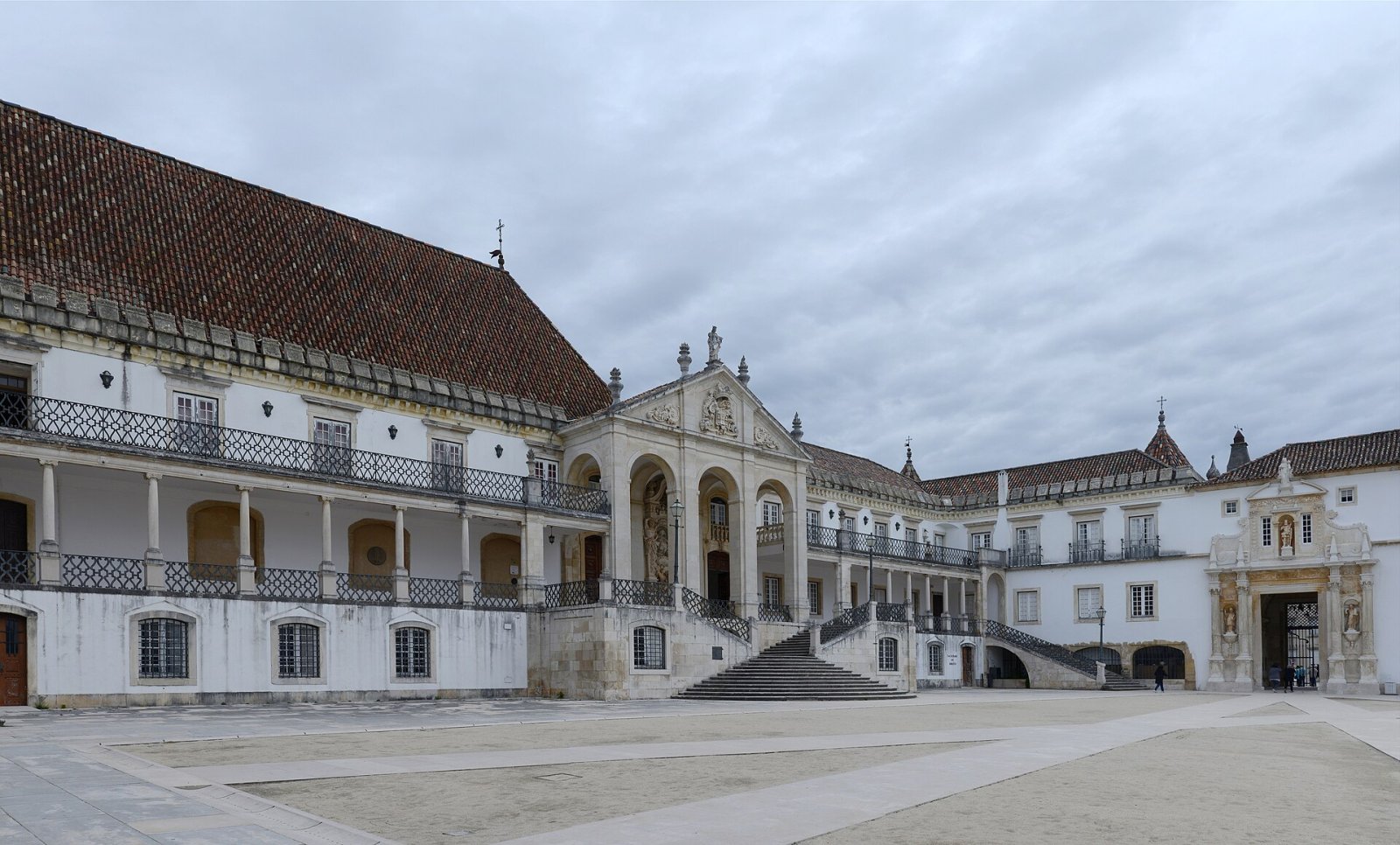 Scopri Coimbra University: Un Tesoro Culturale del Portogallo - Tresnuraghes | Secret World Trip Planner