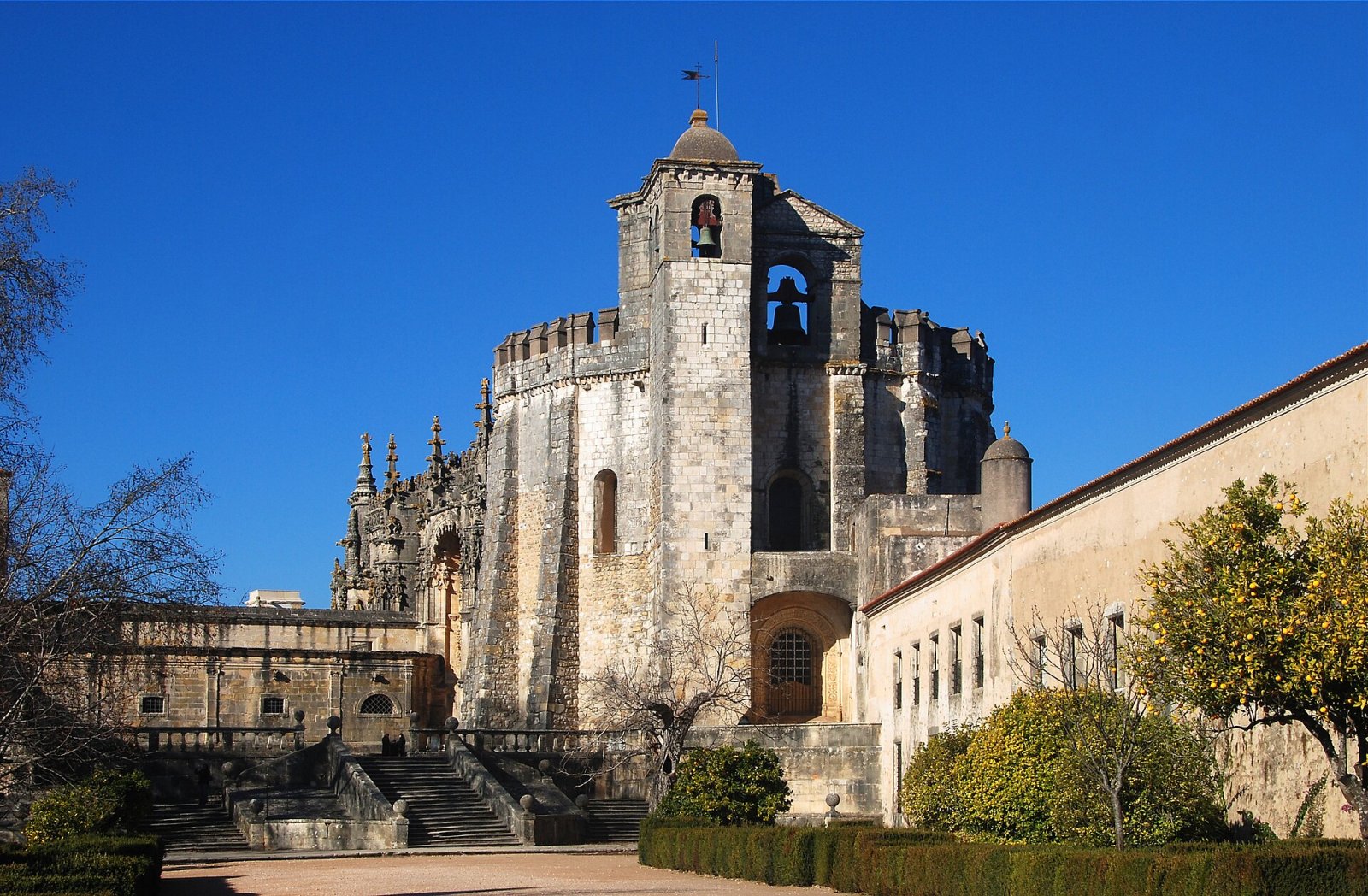 Entdecken Sie das Christuskloster in Tomar: ein portugiesisches historisches Juwel - Arbus | Secret World Trip Planner
