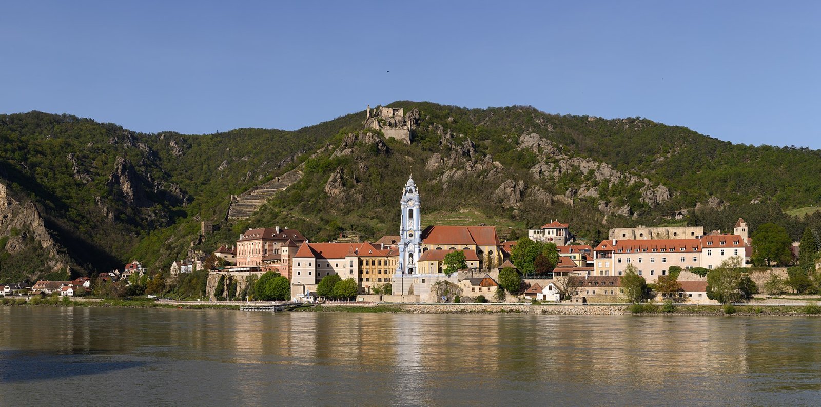 Entdecken Sie die Burg Dürnstein: Geschichte und Schönheiten Österreichs - Dürnstein | Secret World Trip Planner