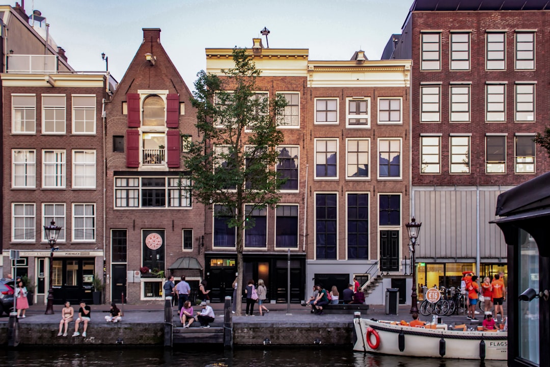 Visita alla Casa di Anna Frank: un viaggio nella storia di Amsterdam - Amsterdam | Secret World Trip Planner