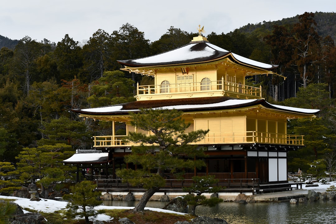 Secret World vs Wanderlog: Der beste Reiseplaner für Kyoto - Kyoto | Secret World Trip Planner