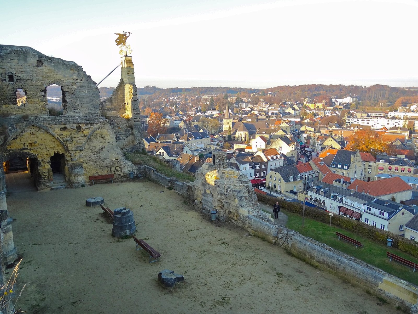 Entdecken Sie das Valkenburg Castle: Geschichte und Schönheit in Limburg — Valkenburg