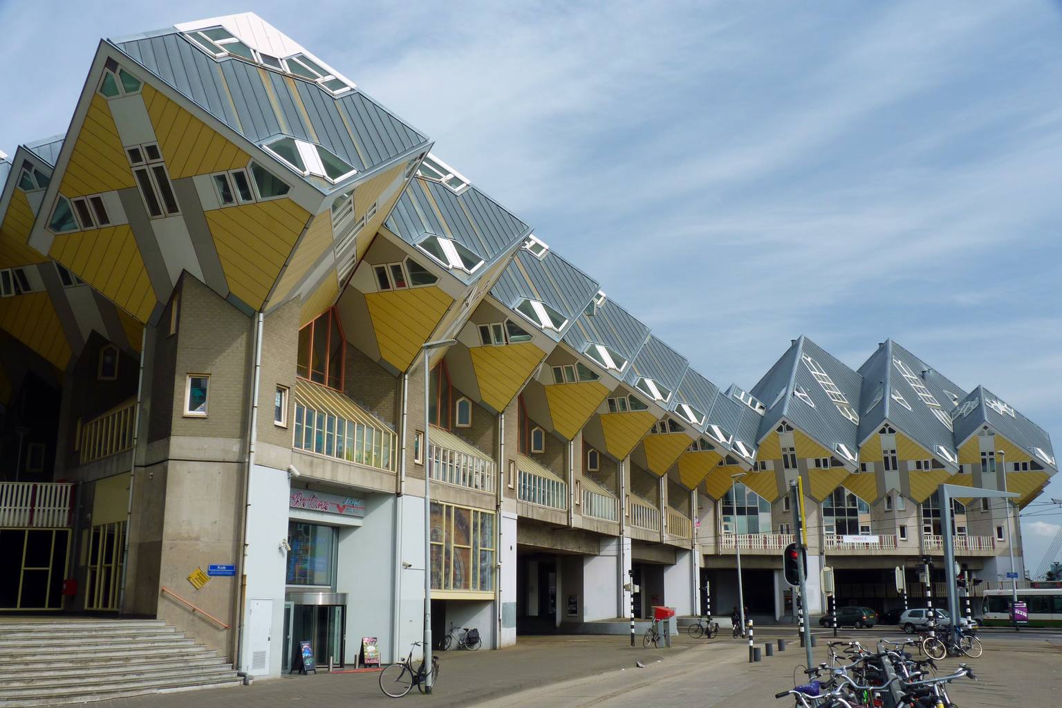 Entdecken Sie die Cube Houses von Rotterdam: eine einzigartige Architektur - Rotterdam | Secret World Trip Planner