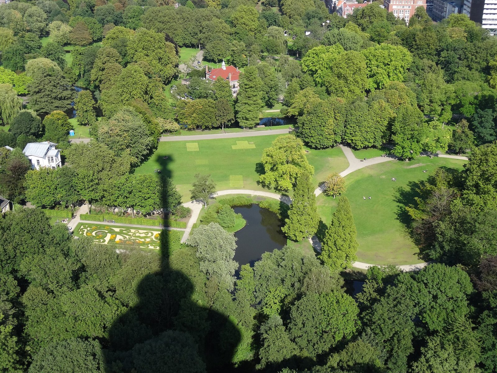 Scopri l'Euromast di Rotterdam: un'esperienza indimenticabile - Rotterdam | Secret World Trip Planner