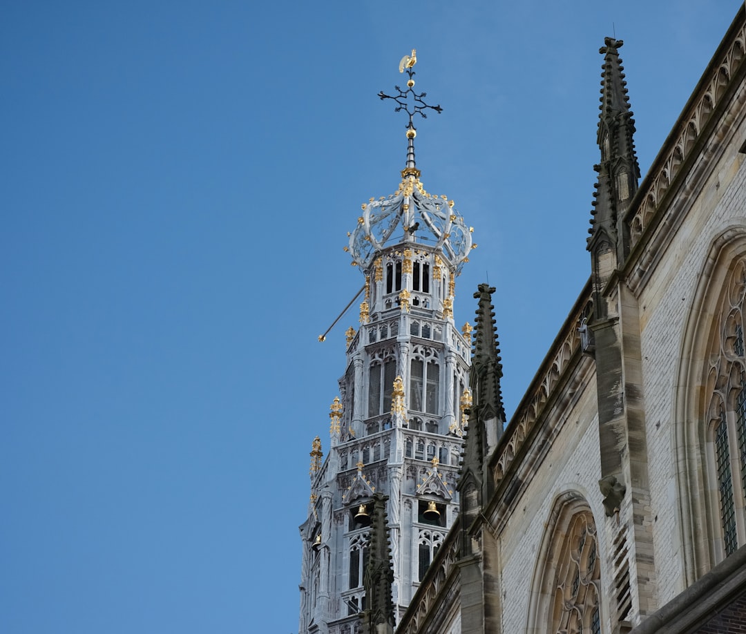 Scopri la Grande Chiesa di Haarlem: un tesoro culturale nei Paesi Bassi - Haarlem | Secret World Trip Planner
