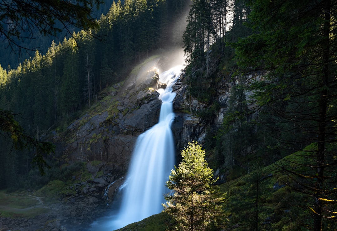 Entdecken Sie die Krimmler Wasserfälle: Ein Naturparadies in Österreich — Oberkrimml