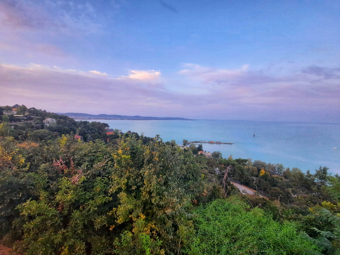 Scopri il Lago Balaton: Un Paradiso Naturale in Ungheria - Balatonfüred | Secret World Trip Planner