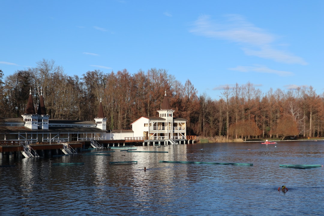 Discover Hévíz Thermal Lake: A Relaxation Paradise in Hungary — Hévíz