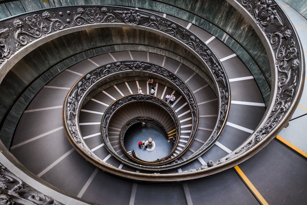 梵蒂冈山：罗马心中的宁静绿洲 - Colle Vaticano | Secret World Trip Planner