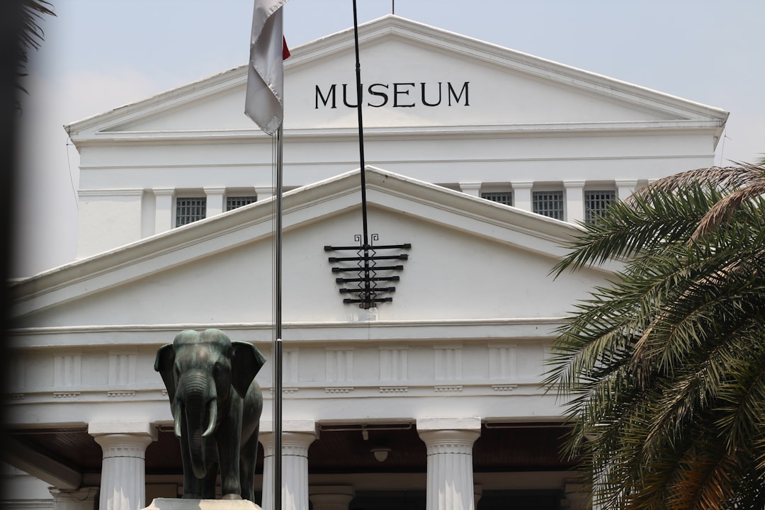 National Art Museum: A Journey Through Bolivian Art - Socabaya | Secret World Trip Planner