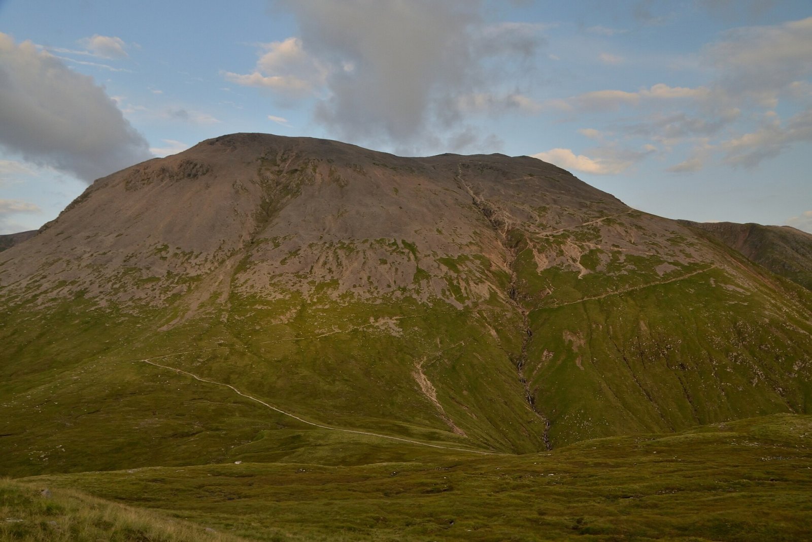 Entdecke Ben Nevis: der höchste Gipfel Schottlands - Polldubh | Secret World Trip Planner