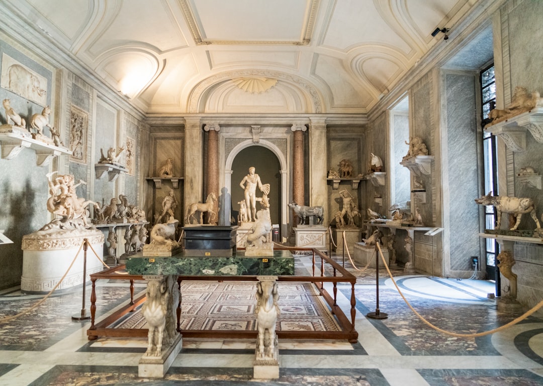 Scoprire il Museo Diffuso di Arte Sacra della Valle di Viù - c/o Chiesa parrocchiale di | Secret World Trip Planner