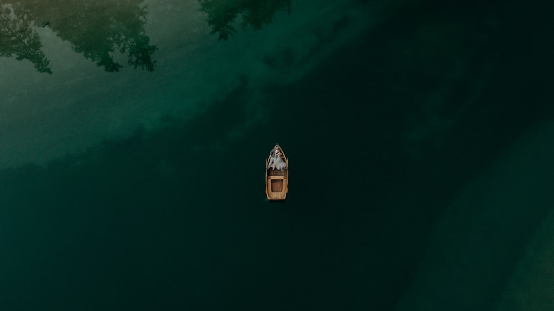 Wanderungen am Pragser Wildsee: Ein verstecktes Paradies - St.Veit | Secret World Trip Planner