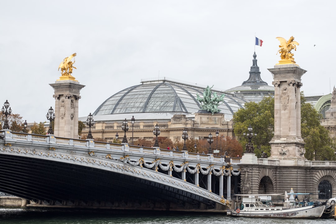 Il Ponte Alexandre III: Un Capolavoro di Parigi - Pont Alexandre III | Secret World Trip Planner