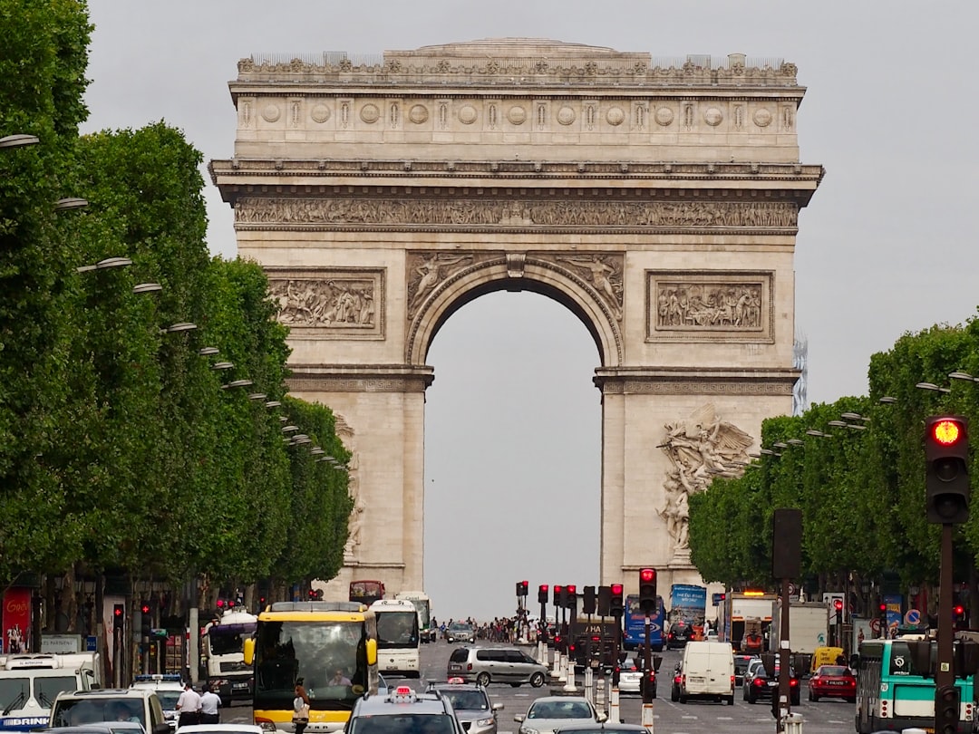 Carousel's Arch of Triumph: A Bridge of History and Beauty - Pl. du Carrousel | Secret World Trip Planner