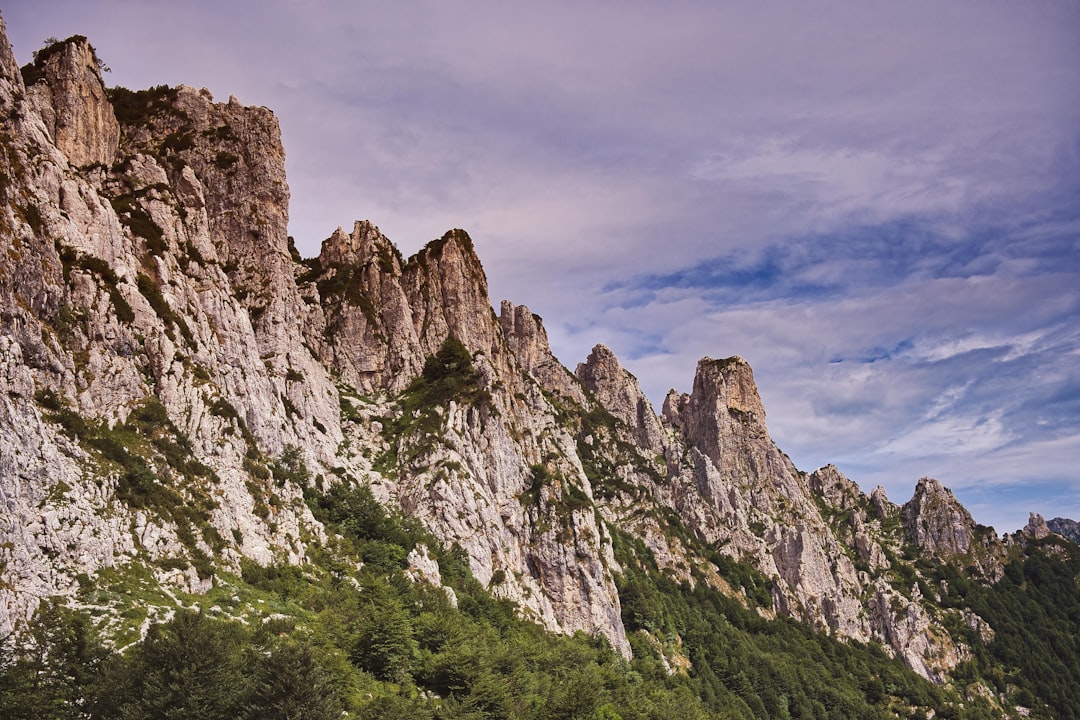 Breathtaking Views of Belogradchik's Rock Formations — Белоградчѝшките скали
